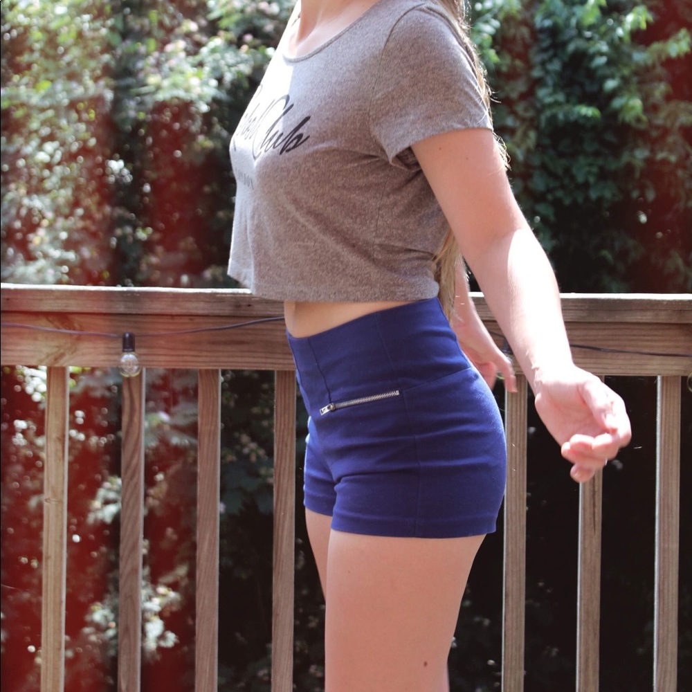 ☆ Forever 21 Zipper Shorts ☆ - Picture 7 of 8